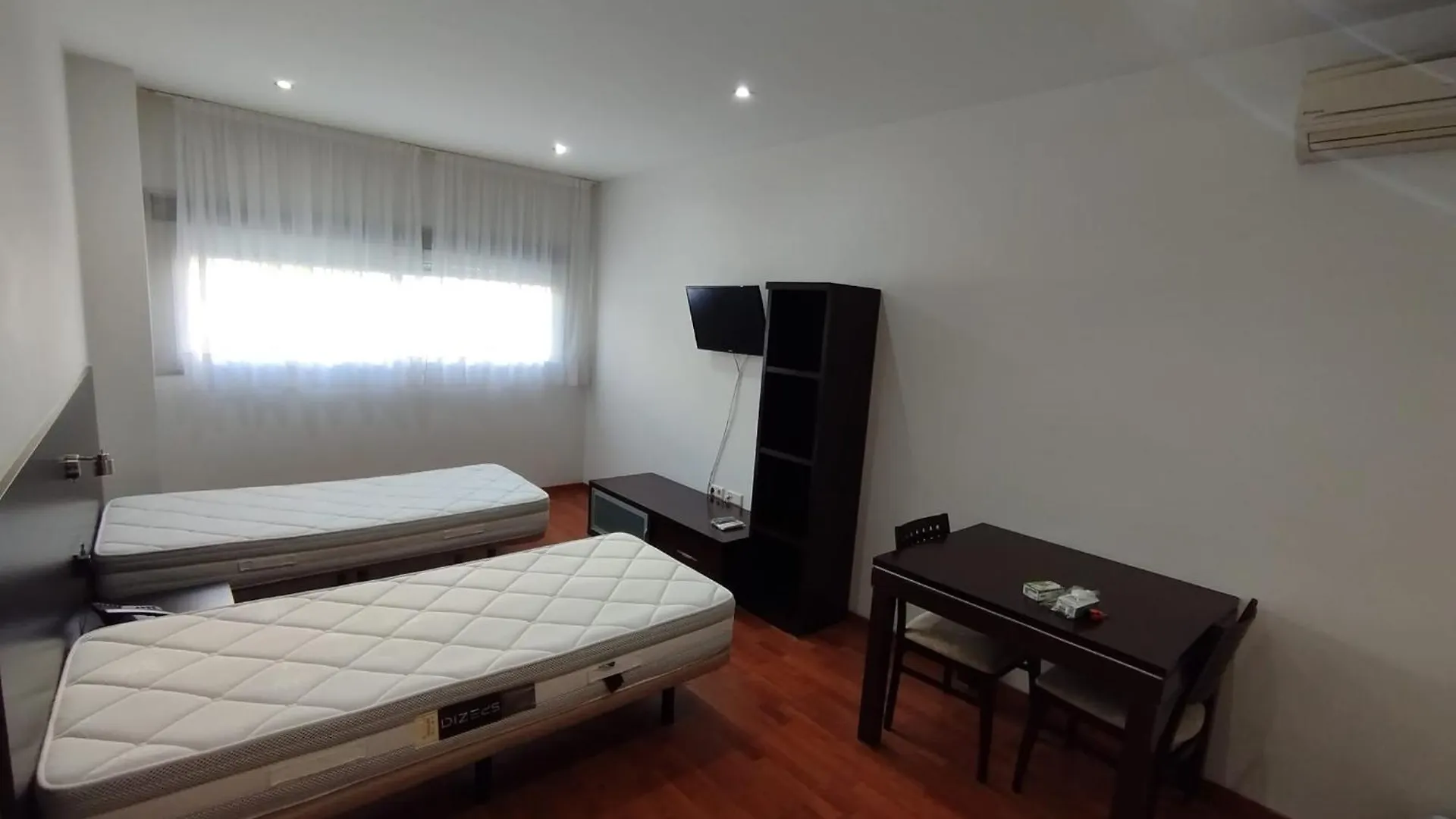 Estudio En Edificio Domocenter Bormujos